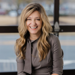 Learn more about Stephanie Leonard